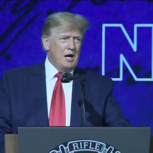 Habrían hallado en casa de Trump registros nucleares de otro país