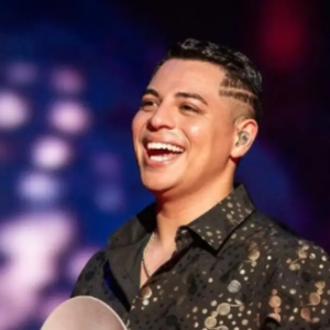 Eduin Caz cancela conciertos de Grupo Firme por problemas de salud