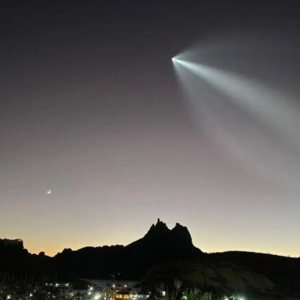 Captan estela de luz ¿La viste?