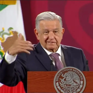 AMLO destapa a 42 aspirantes del «bloque conservador» a la presidencia