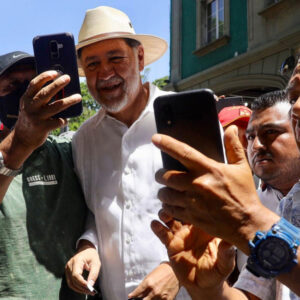 Fernández Noroña: Me sobran asesores, pero yo no ando de “queda bien”