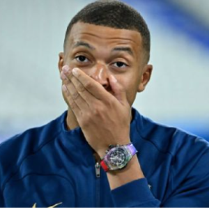 La estrella francesa se quedó fuera de la gira del PSG por Japón como consecuencia de su negativa a firmar un nuevo contrato