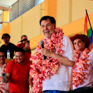 Fernández Noroña llama a ‘no dejarse engañar’ por conservadores respecto a libros de texto