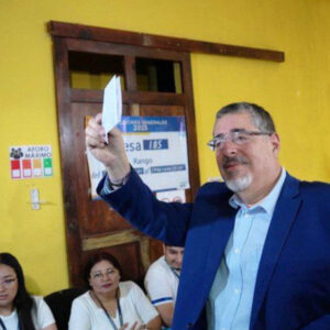 Bernardo Arévalo gana la presidencia de Guatemala