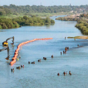 Ante jueces, Texas se aferra a valla flotante