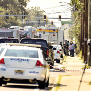 Nuevo crimen de odio sacude Florida; tiroteo deja tres muertos