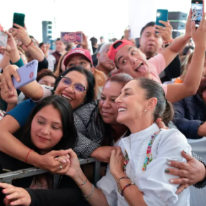 Sheinbaum mantiene cómoda ventaja