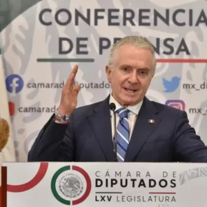 Santiago Creel renuncia a presidencia de Cámara de Diputados; lo suplirá Noemí Luna
