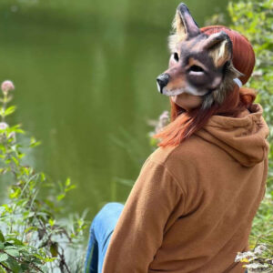 Aullando, una ‘manada’ de humanos se reĆŗne para identificarse como animales… y dividen las redes