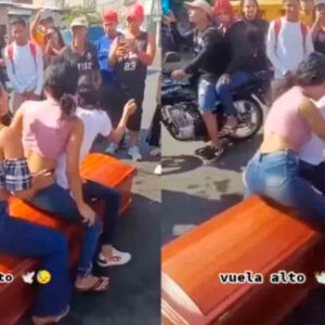 Jóvenes despiden a su amiga fallecida perreando sobre el ataúd