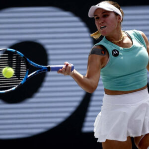 Sofia Kenin y Caroline GarcĆa avanzan a semis del WTA 1000 de Guadalajara