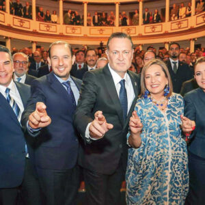 Xóchitl acusa que no hay piso parejo