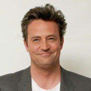 Muere Matthew Perry a los 54 años, recordado por interpretar a Chandler en «Friends»
