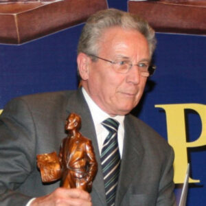 Héctor Benavides, arquitecto y presentador de noticias, murió a los 82 años