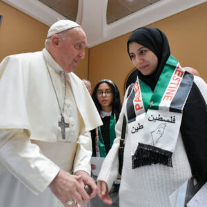 ‘Sufren mucho’: Papa Francisco se reĆŗne con familiares de rehenes de HamĆ”s y presos palestinos