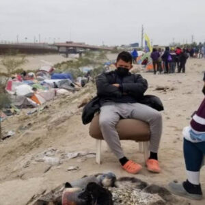 Por frío en Ciudad Juárez, abren refugios y albergues para migrantes