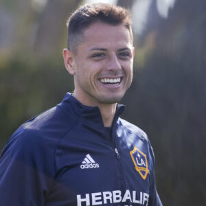 ‘Chicharito’ Hernández acepta «negociaciones avanzadas» con Chivas