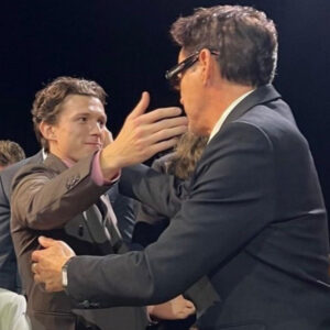 Tom Holland y Robert Downey Jr. se reencuentran en los Critics Choice Awards 2024