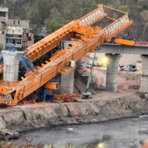Colapsa estructura en obras del Tren Interurbano, en CDMX