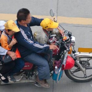 Diputados avalan prohibir viajes en motos a menores de 12 años