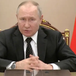 Putin ordena ejercicios nucleares ante posible envío de tropas occidentales a Ucrania