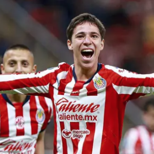 ¡Chivas pega primero en el Clásico de Concachampions!