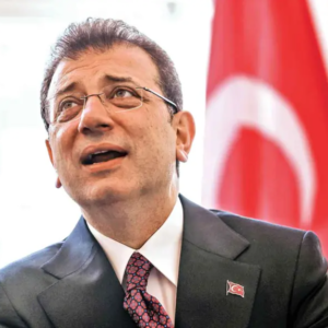 Alcalde de Turquía: Suspendido, encarcelado y votado por 15 millones