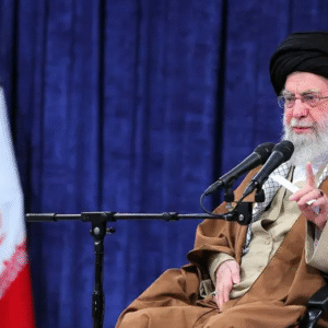 No habrá clemencia con Israel: ayatolá Jamenei; también lanza advertencia a EU