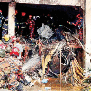 Tragedia por caída de avión en escuela deja 20 muertos