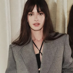 Anne Hathaway revela el primer vistazo de Andy para ‘El Diablo viste a la moda 2’