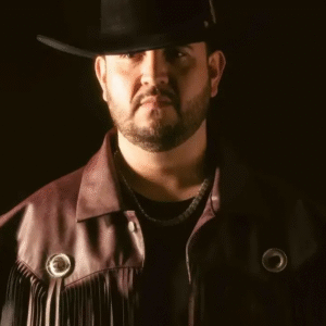 Edén Muñoz hace vibrar el Auditorio Nacional con su poderosa propuesta de regional mexicano